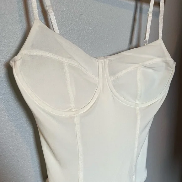 Princess Polly Underwire Bodysuit - Picture 8 of 8